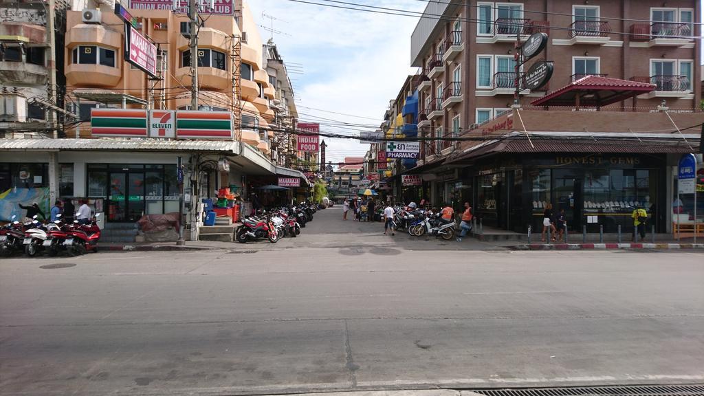 Le Cafe Royale Pattaya Exterior foto