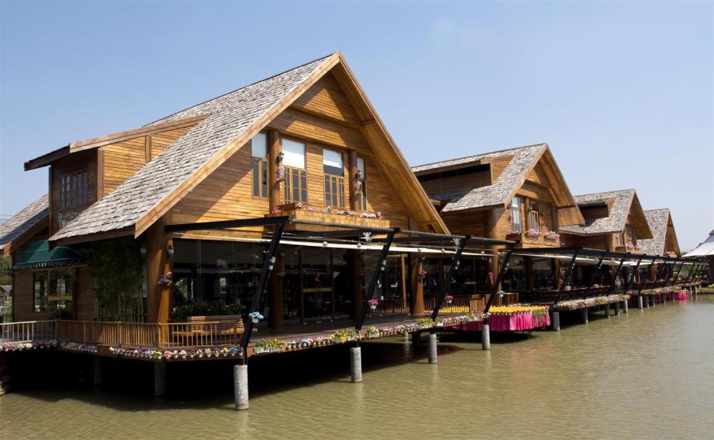 Le Cafe Royale Pattaya Exterior foto