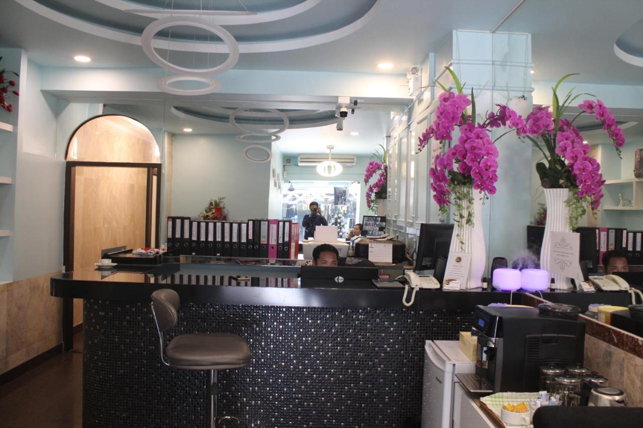 Le Cafe Royale Pattaya Exterior foto